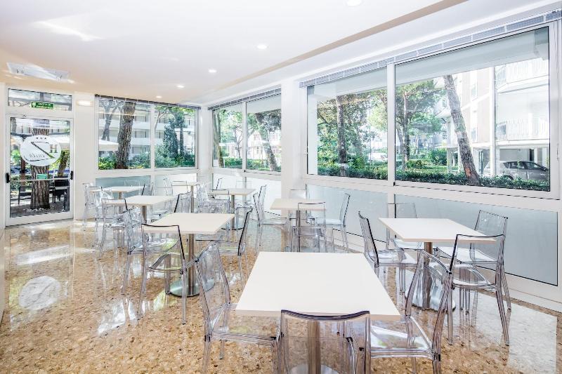 Hotel Meuble Zenith リニャーノ・サッビアドーロ エクステリア 写真