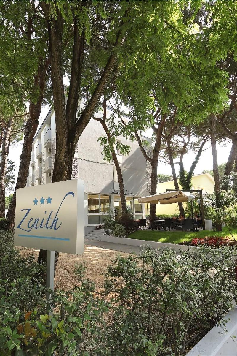 Hotel Meuble Zenith リニャーノ・サッビアドーロ エクステリア 写真